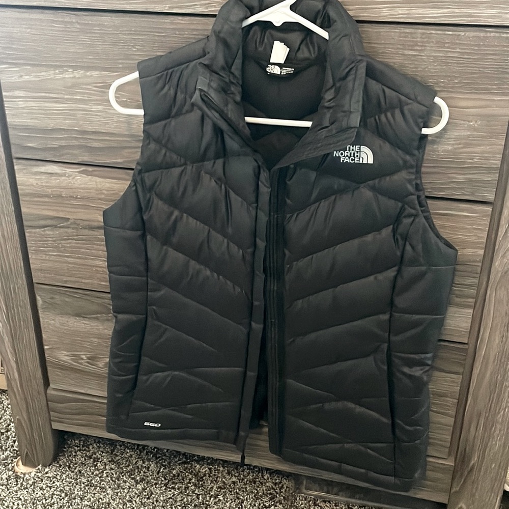 The North Face vest 550 puffer, black, goose down small.